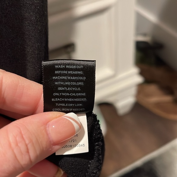 Simply Vera Wang Black Jumper Dress Size Medium - Picture 7 of 7